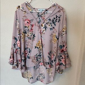 She + Sky Cute Floral Blouse Floral V-Neck Mauve Women Medium Shirt Boutique